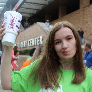 Meet your Posher, Hannah